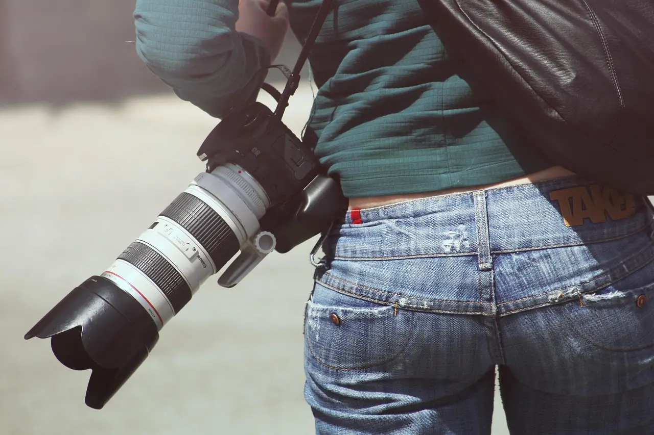Sigma's $799 50-120mm f/2.8 Gives APS-C Shooters a 75-180mm-Equivalent Telephoto Zoom