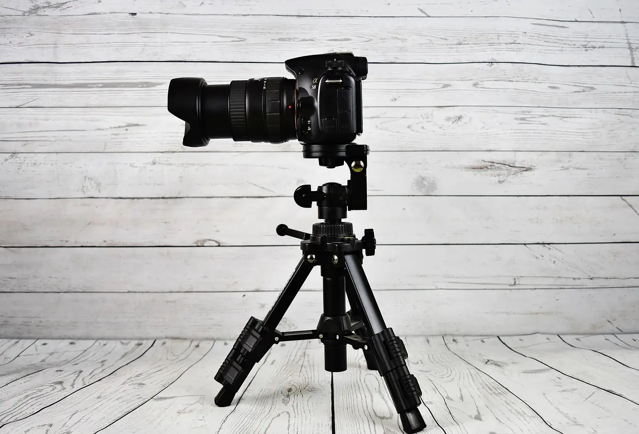 Sony FX5 is finally going to ship out on November 16